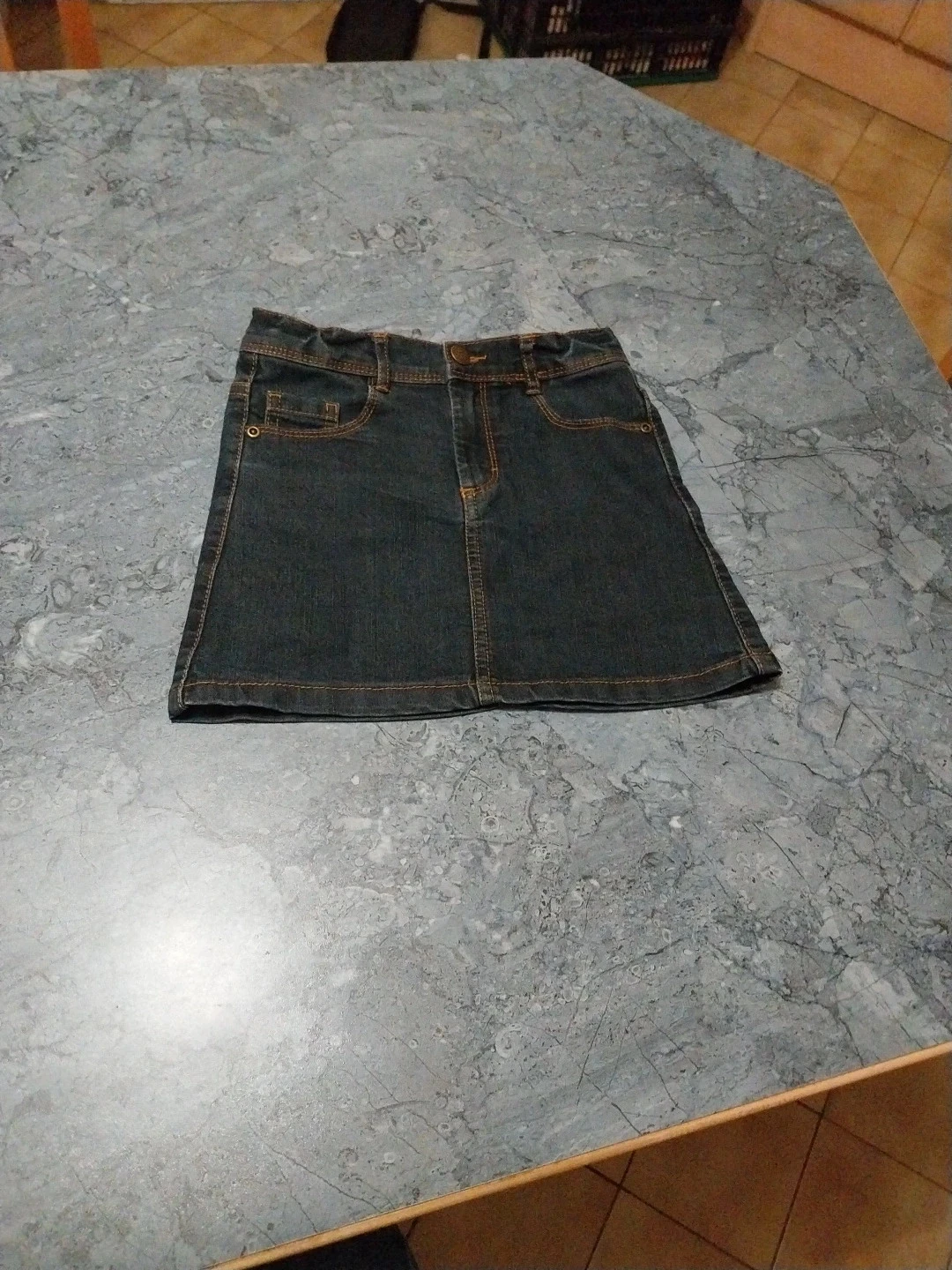 Jupe en jeans T.8ans